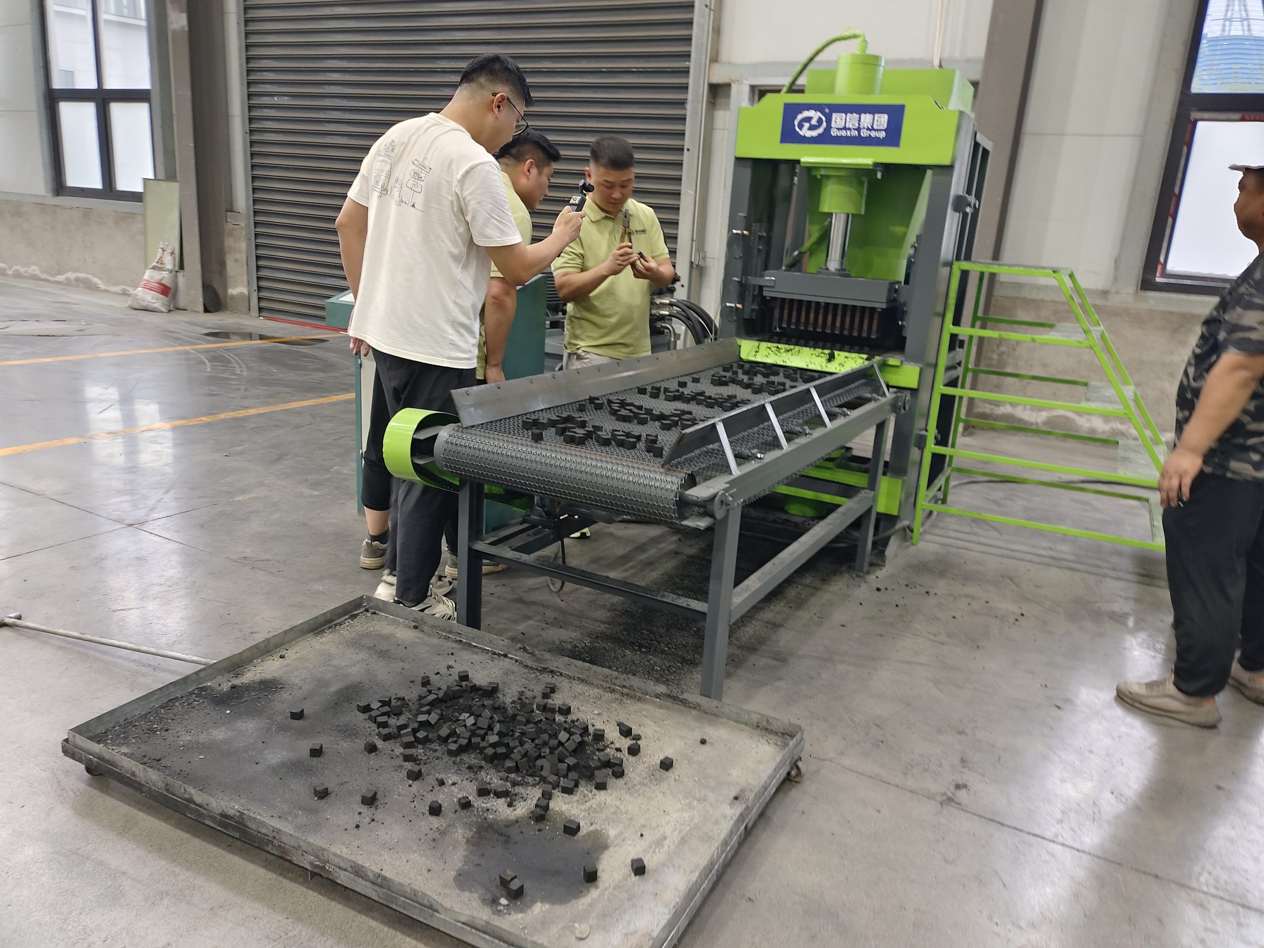 Hydraulic Charcoal Powder Briquetting Machine