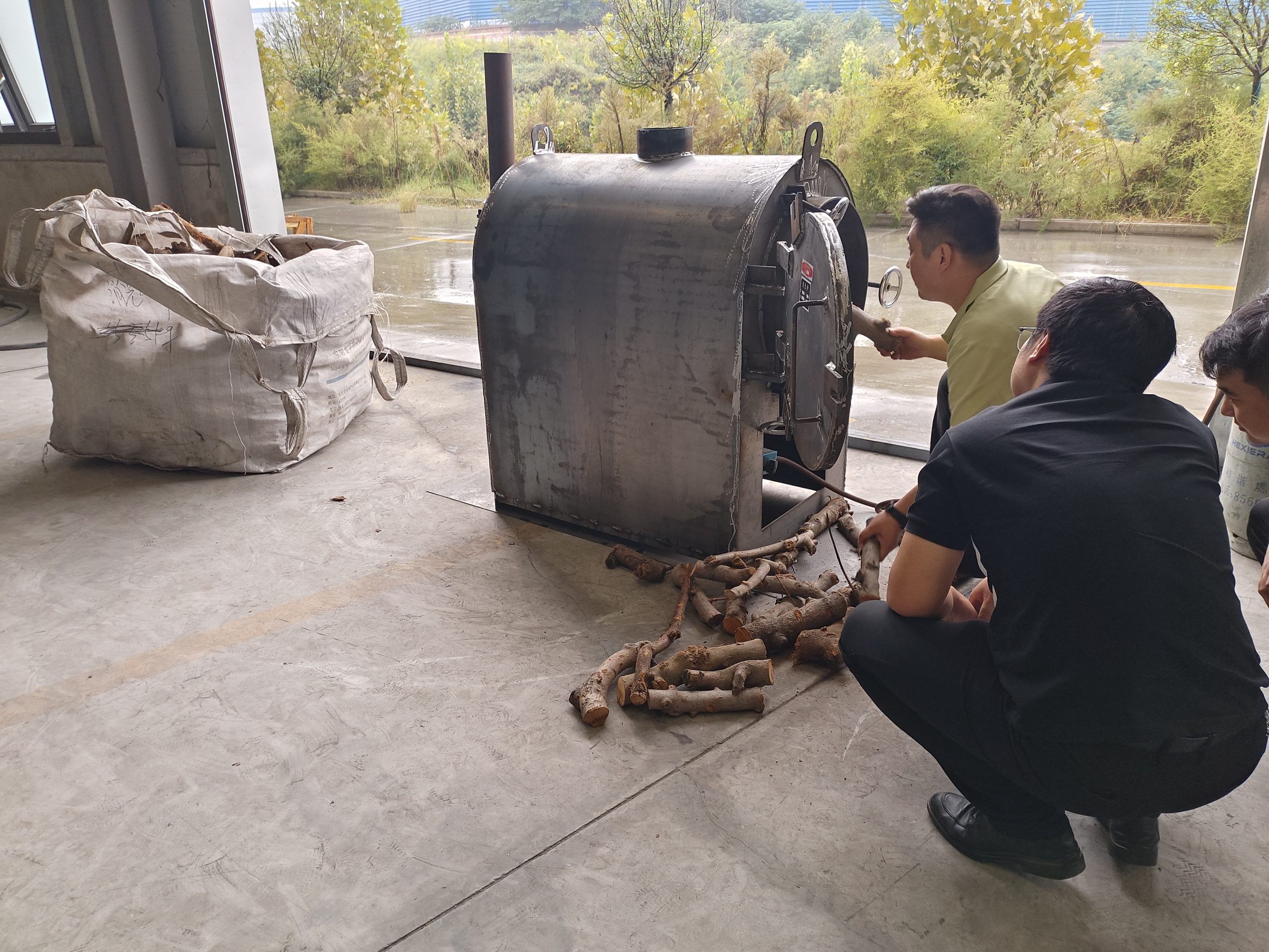 Wood Stick Carbonization in Horizontal Biochar Furnace